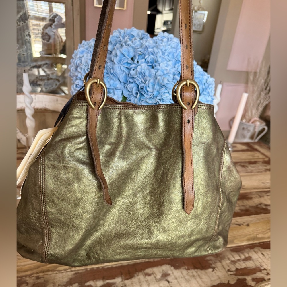 🔥 CRAZY 50% OFF RETAIL SALE🔥CAMPOMAGGI Lidia Bowling Bag green
🎁GIFTABLE🎁 - Picture 2 of 16